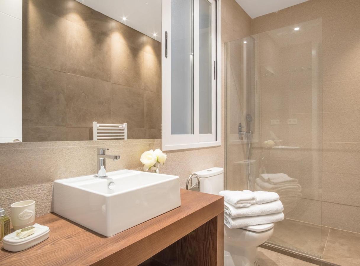 Experience The Best Of Madrid! Gran Via Apartment For 6, Comfort And Style In The Heart Of Chueca III Eksteriør bilde